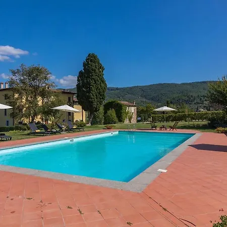 Villa Palazzaccio 26, Emma