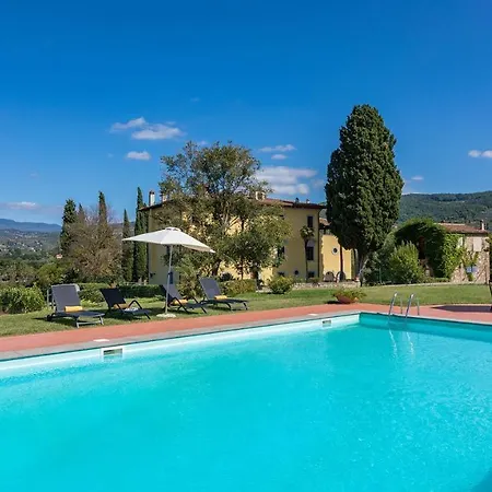 Villa Palazzaccio 26, Emma Arezzo