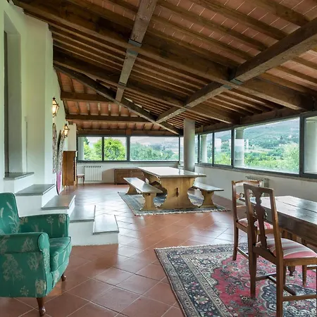 Palazzaccio 26, Emma *