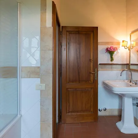 Palazzaccio 26, Emma