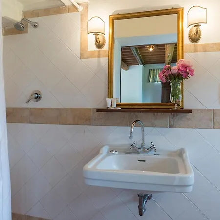 Palazzaccio 26, Emma Villa Arezzo