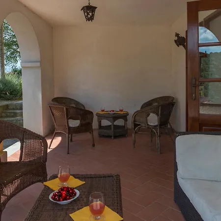 Palazzaccio 26, Emma Villa Arezzo