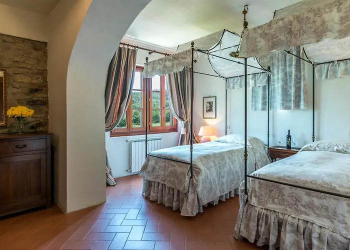 Villa Palazzaccio 26, Emma *