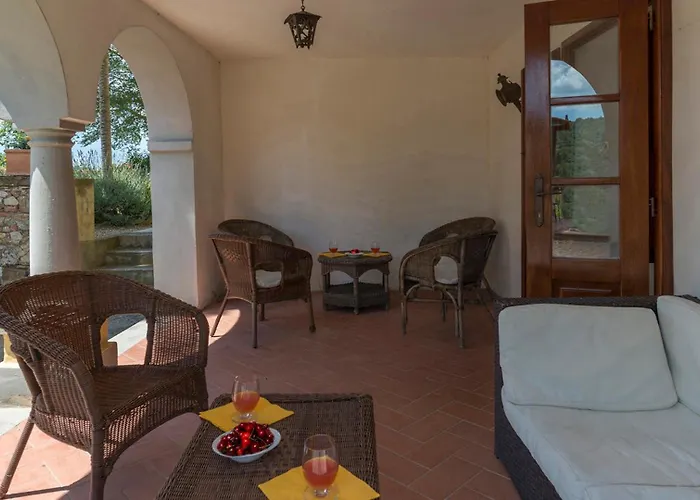 Palazzaccio 26, Emma Villa Arezzo