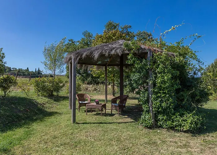 Palazzaccio 26, Emma Villa *