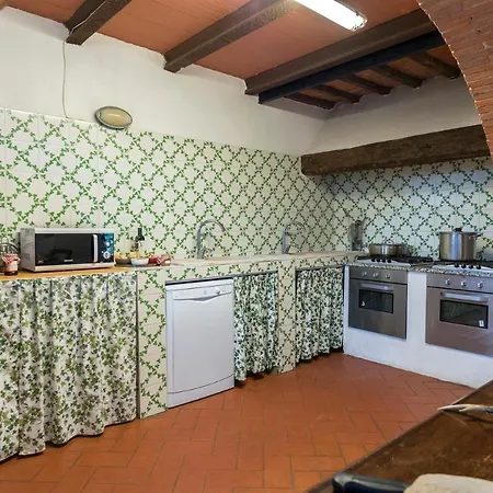 Palazzaccio 26, Emma Villa